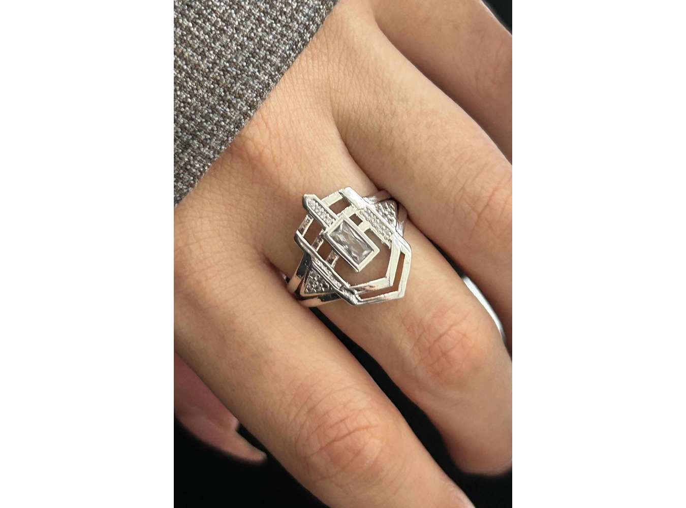 Gümüş Renk Taş Detaylı Ayarlanabilir Yüzük