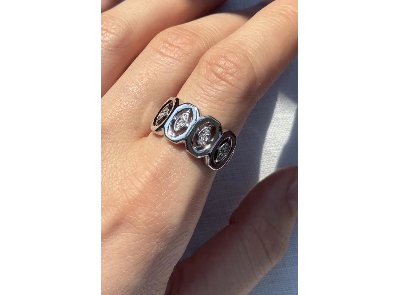 Gümüş Renk Taş Detaylı Ayarlanabilir Yüzük