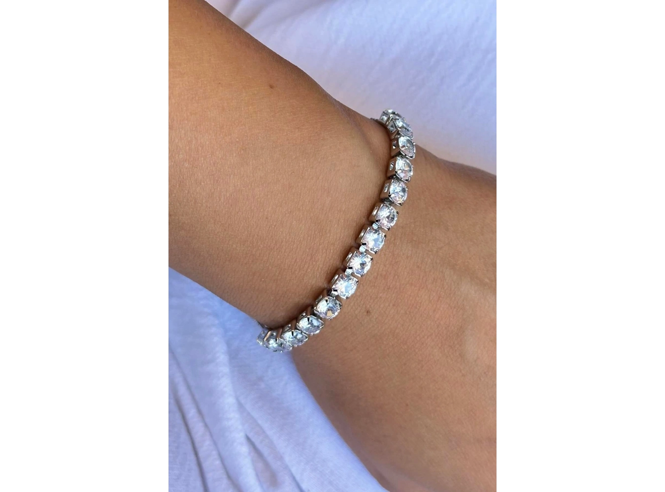 Gümüş Renk Taş Detaylı Bileklik