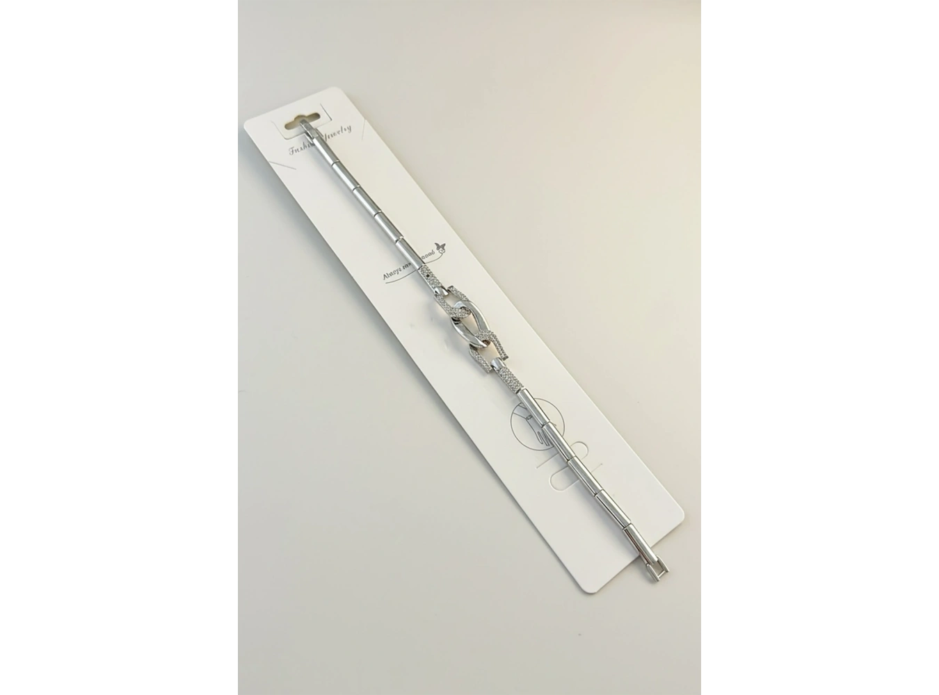 Gümüş Renk Taş Detaylı Bileklik