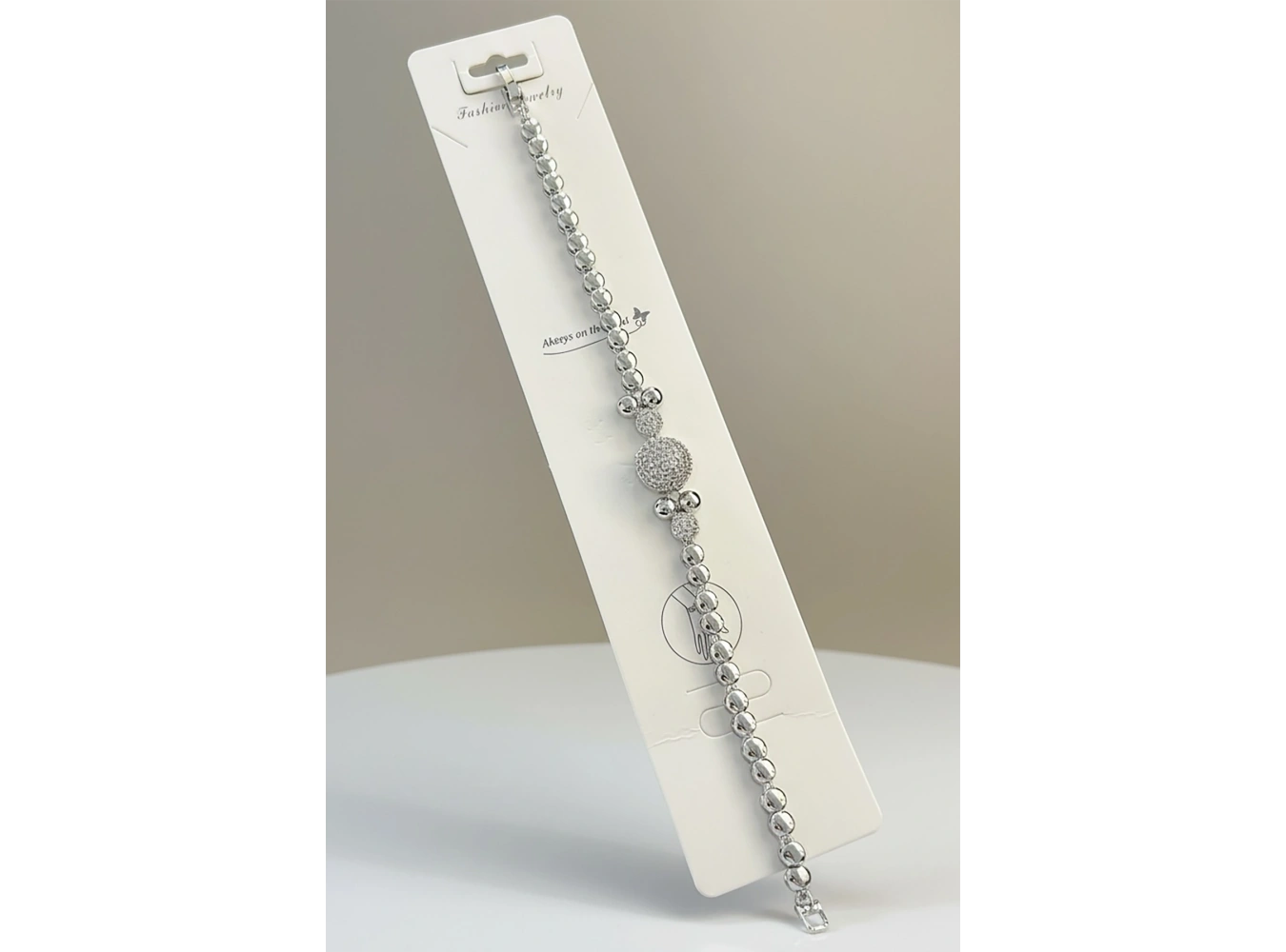 Gümüş Renk Taş Detaylı Bileklik