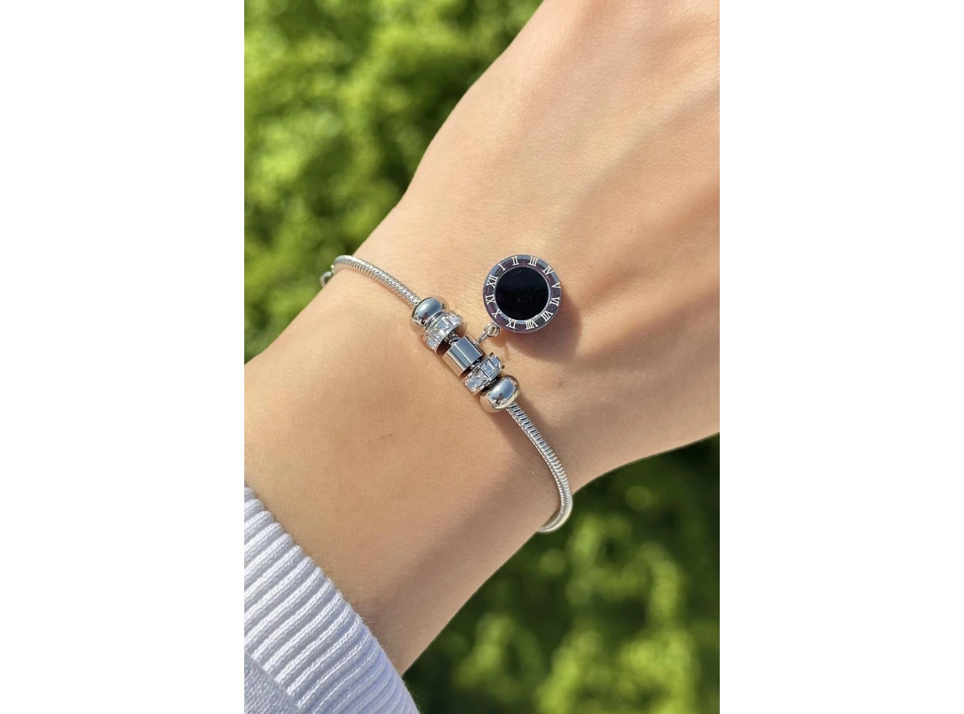 Gümüş Renk Taş Detaylı Çelik Bileklik