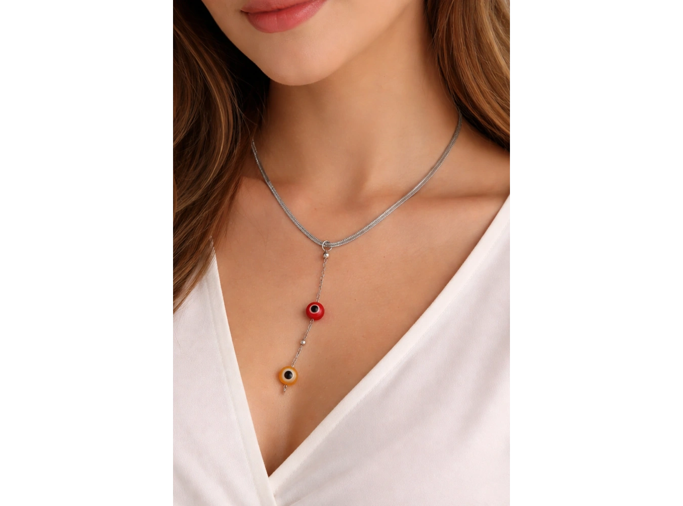 Gümüş Renk Taş Detaylı Çelik Kolye