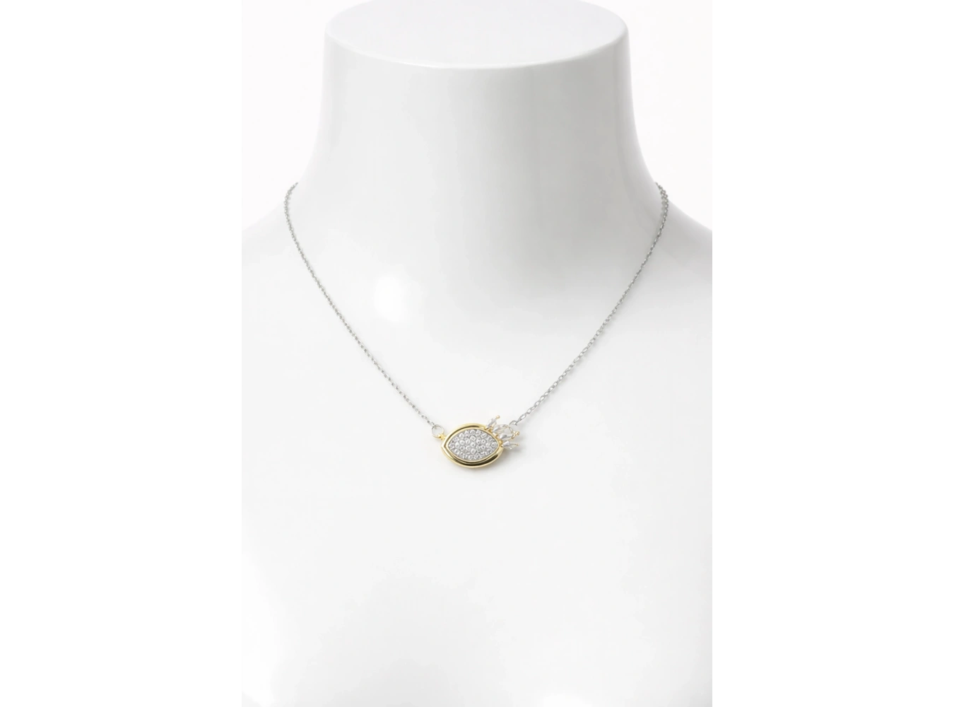 Gümüş Renk Taş Detaylı Çelik Kolye