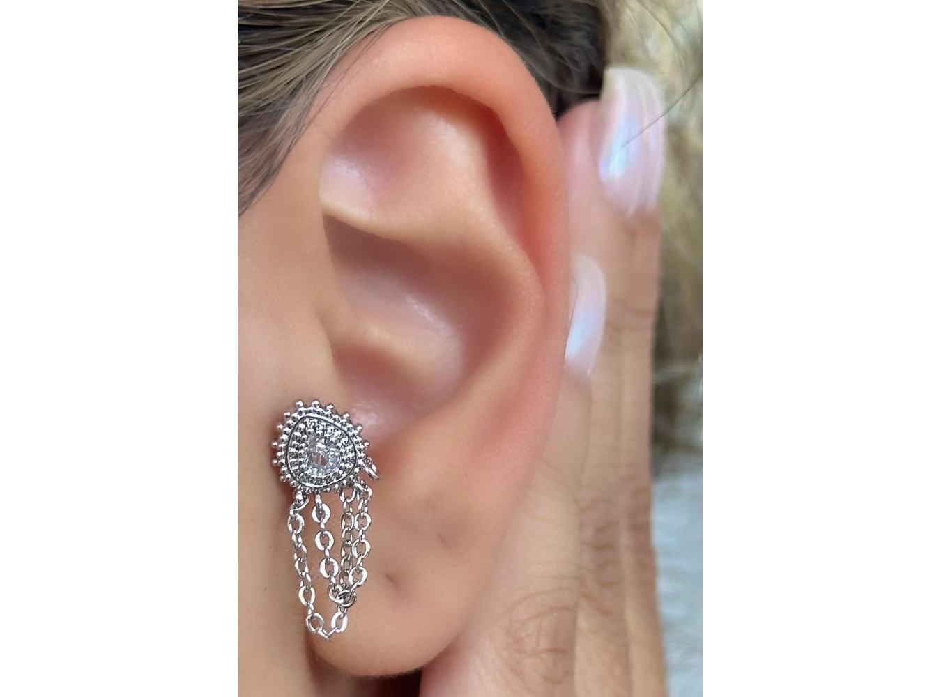 Gümüş Renk Taş Detaylı Çelik Tragus/Kıkırdak Küpe/Piercing (Tek)
