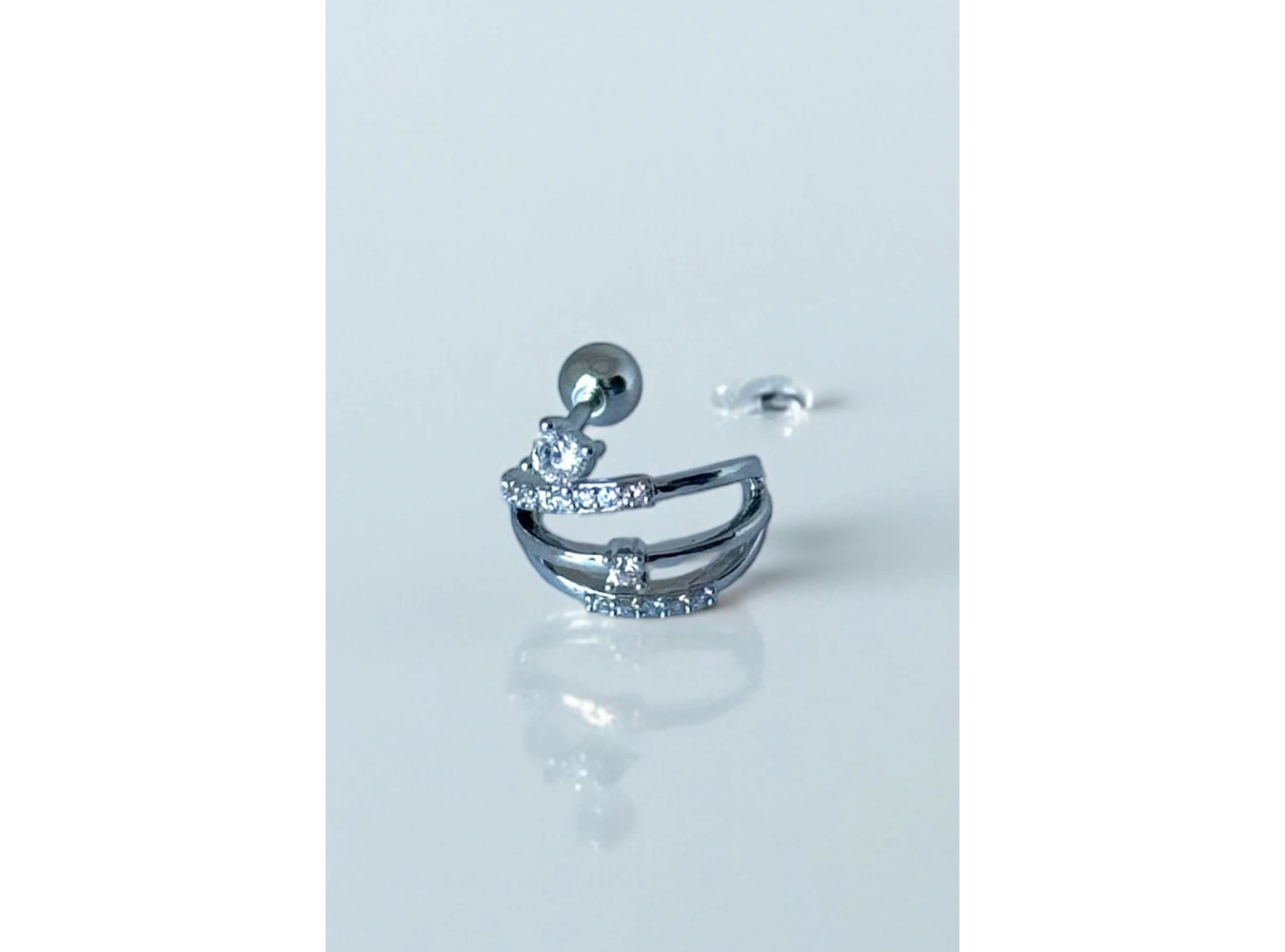 Gümüş Renk Taş Detaylı Çelik Tragus/Kıkırdak Küpe/Piercing (Tek)