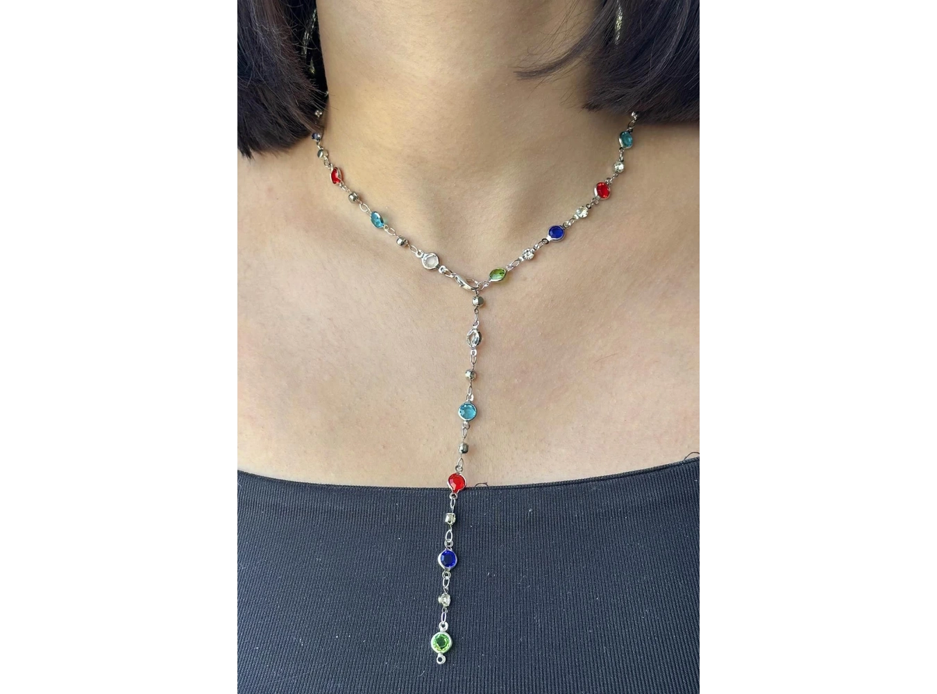 Gümüş Renk Taş Detaylı Çelik Y Kolye