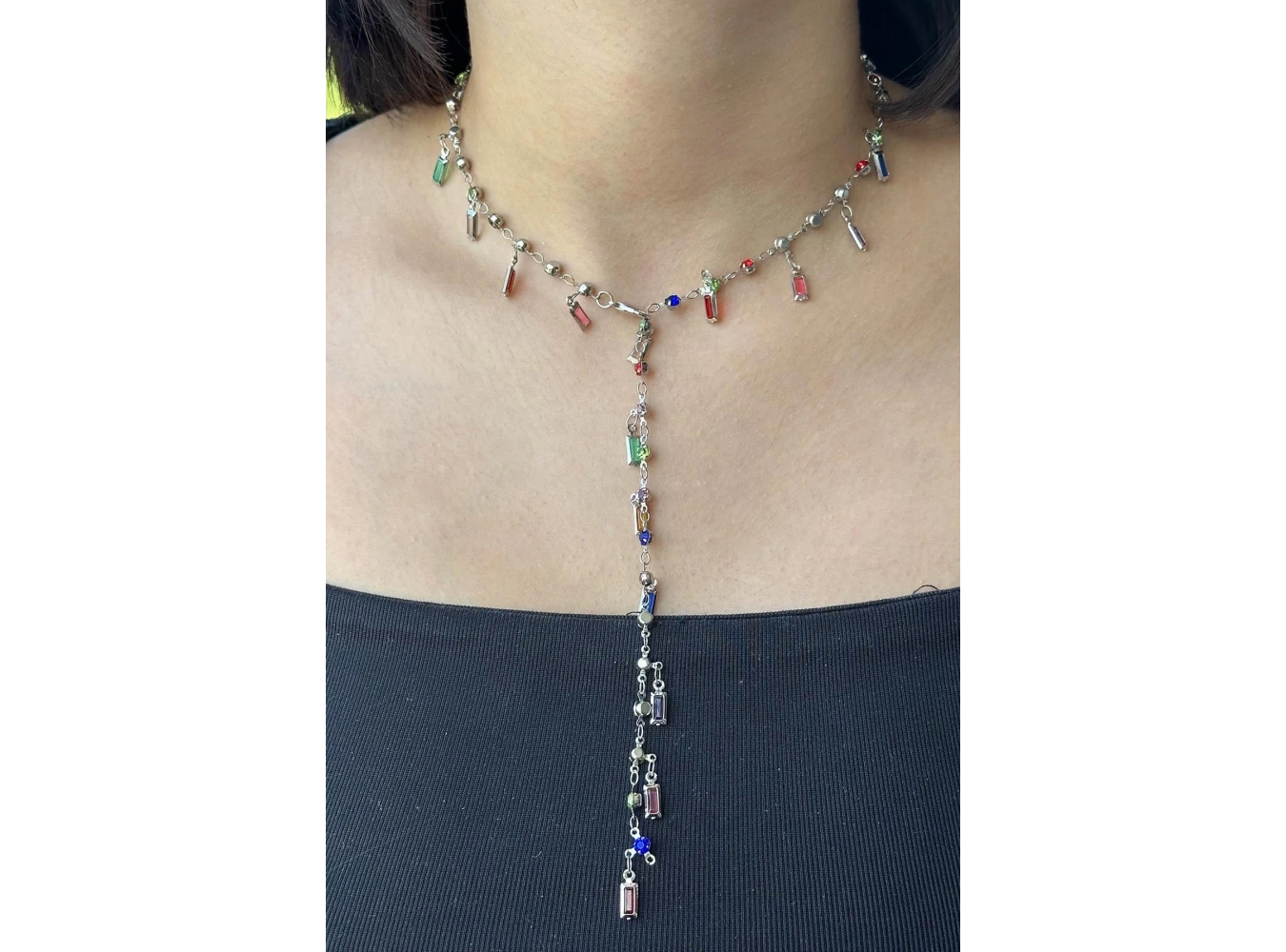 Gümüş Renk Taş Detaylı Çelik Y Kolye