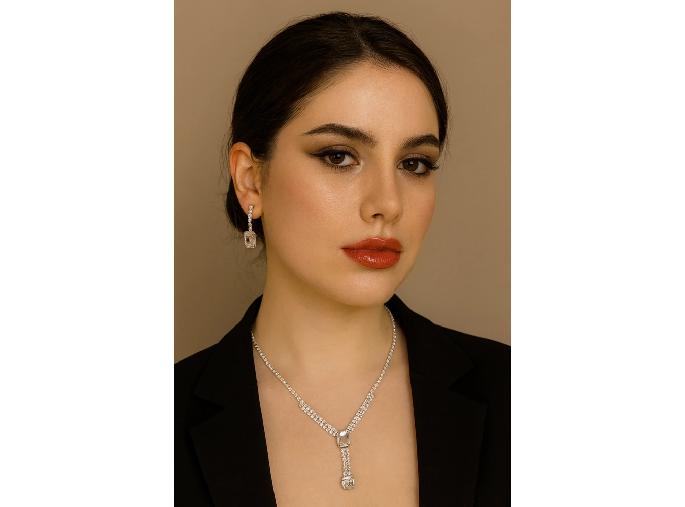 Gümüş Renk Taş Detaylı Kolye Ve Küpe Düğün Kına Nişan Gelin Set