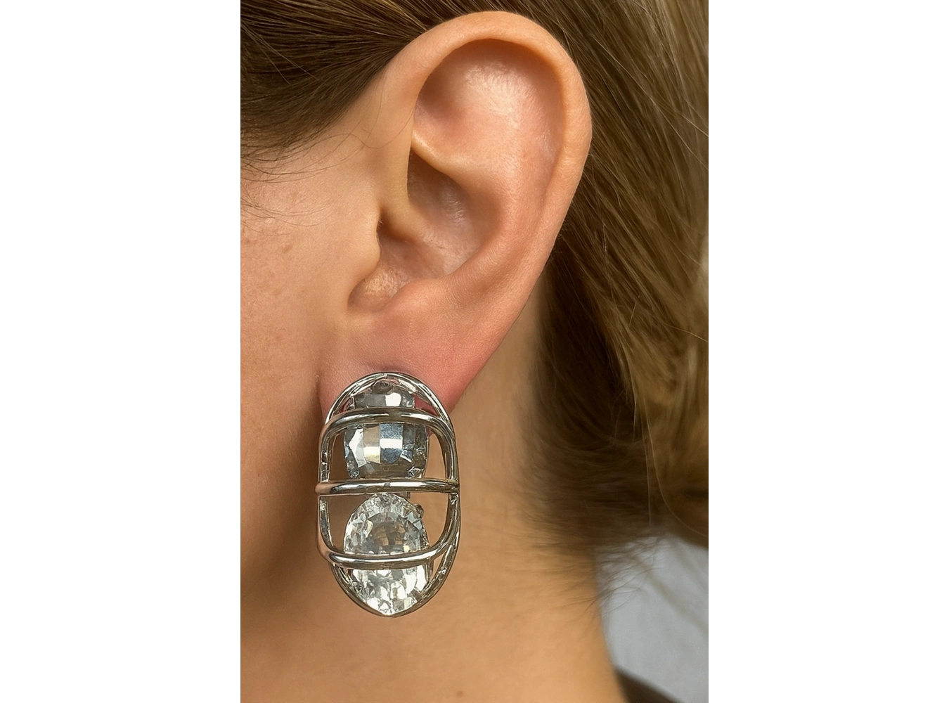 Gümüş Renk Taş Detaylı Küpe (Çift)