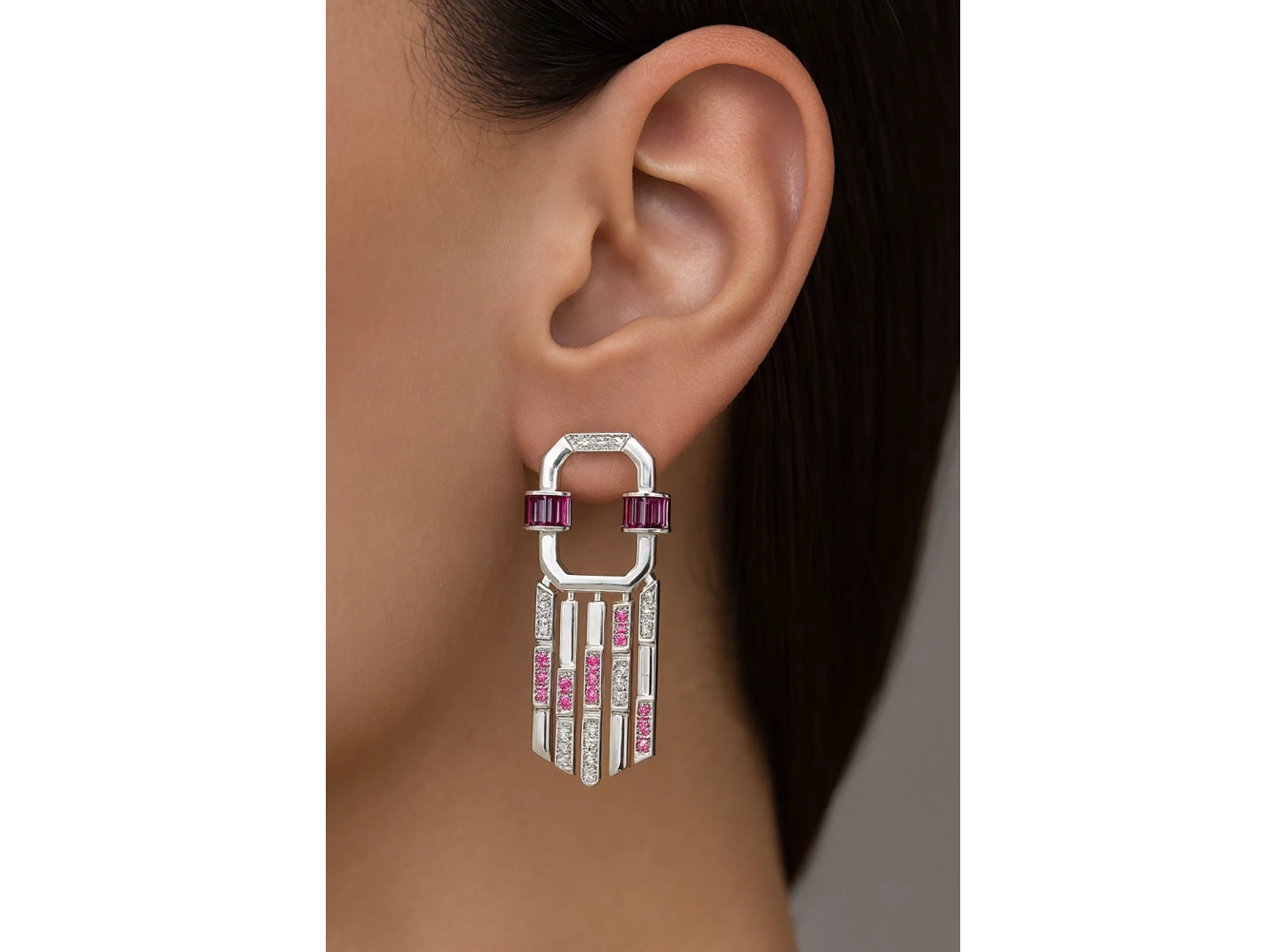 Gümüş Renk Taş Detaylı Küpe (Çift)