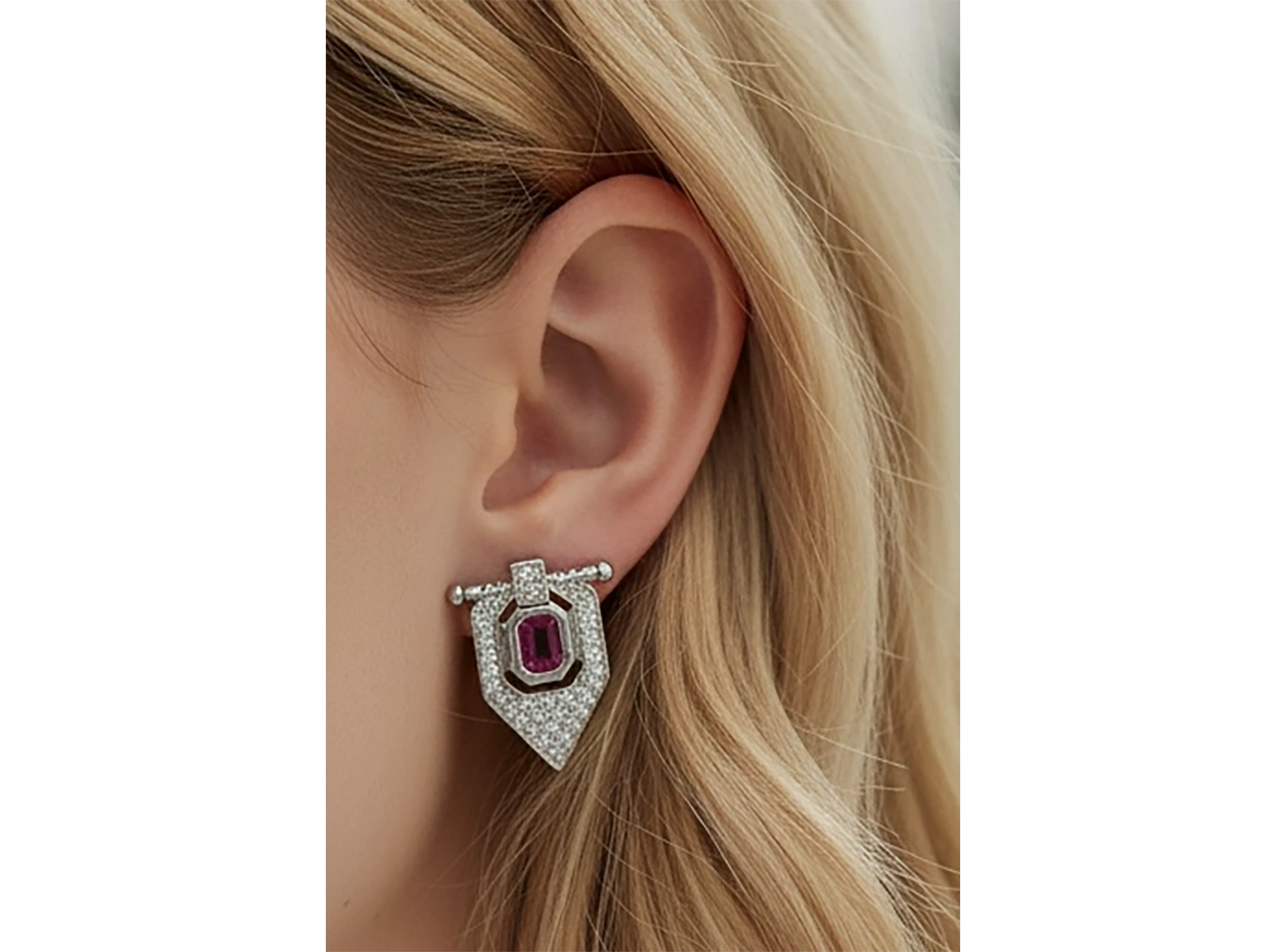 Gümüş Renk Taş Detaylı Küpe (Çift)