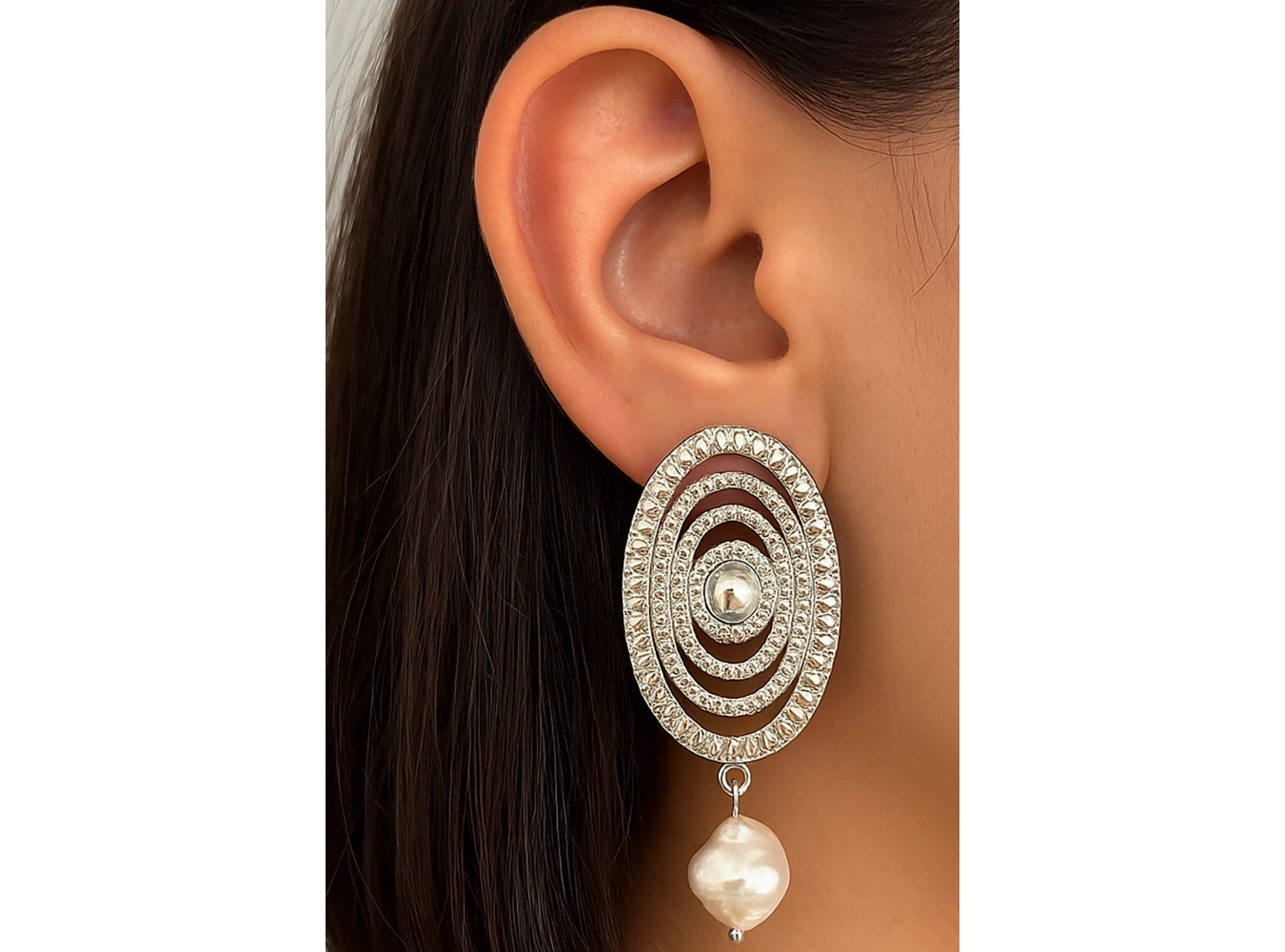 Gümüş Renk Taş Detaylı Küpe (Çift)