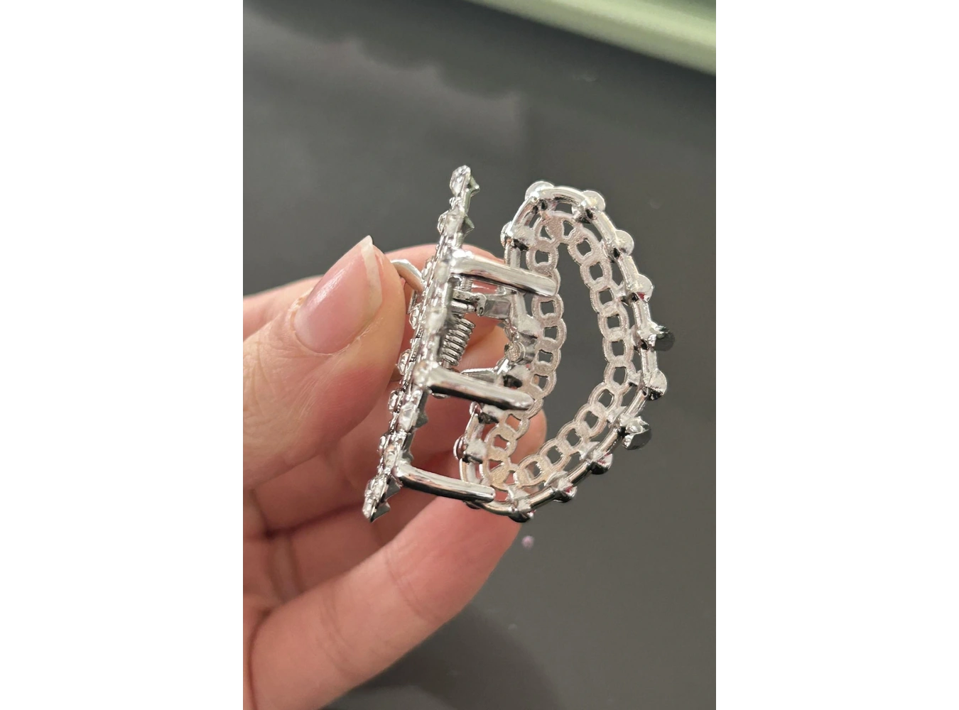 Gümüş Renk Taş Detaylı Mini Metal Mandal Toka