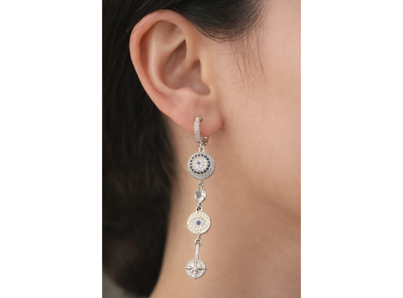 Gümüş Renk Taş Detaylı Sallantılı 14K Altın Kaplama Küpe (Çift)