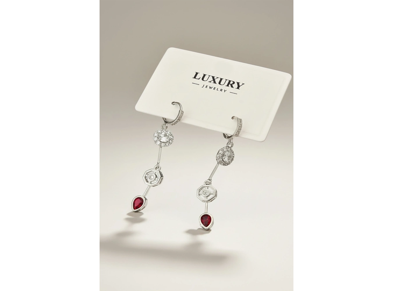 Gümüş Renk Taş Detaylı Sallantılı 14K Altın Kaplama Küpe (Çift)