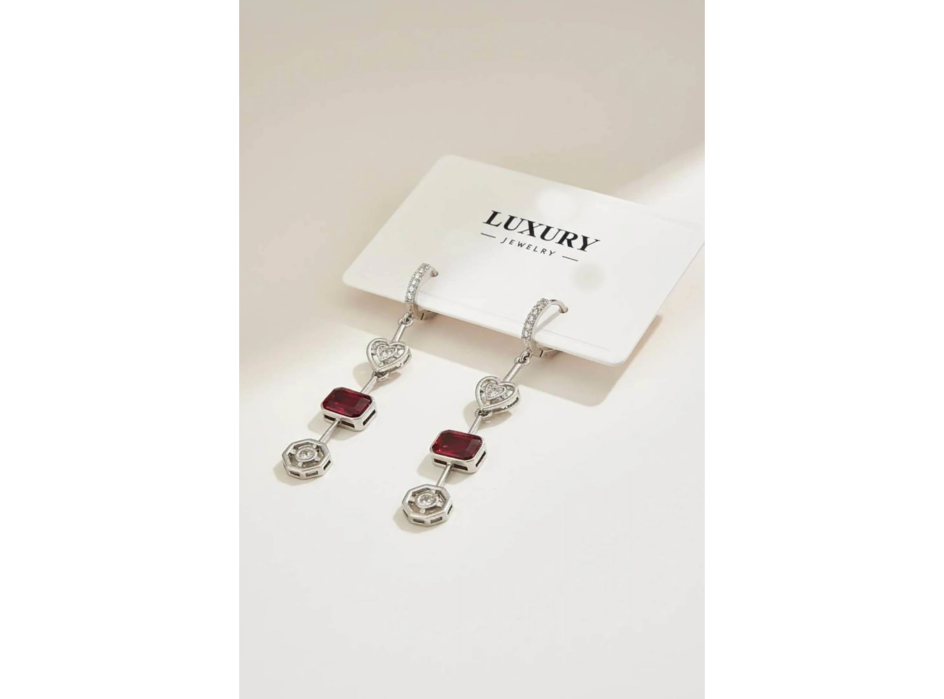 Gümüş Renk Taş Detaylı Sallantılı 14K Altın Kaplama Küpe (Çift)