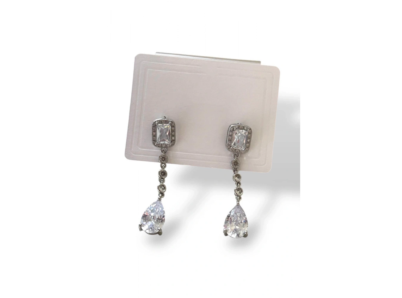 Gümüş Renk Taş Detaylı Sallantılı Küpe (Çift)