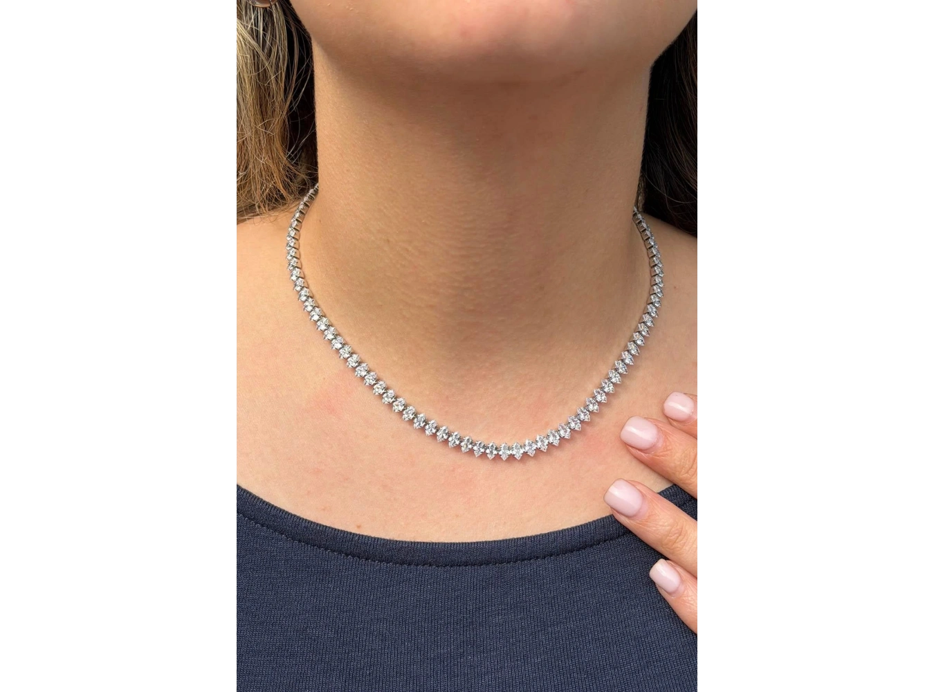 Gümüş Renk Taş Detaylı Su Yolu Kolye