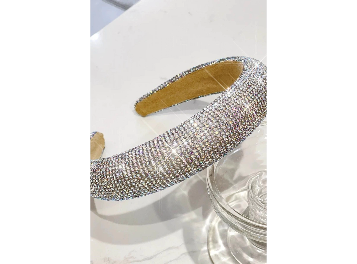 Gümüş Renk Taş Detaylı Taç