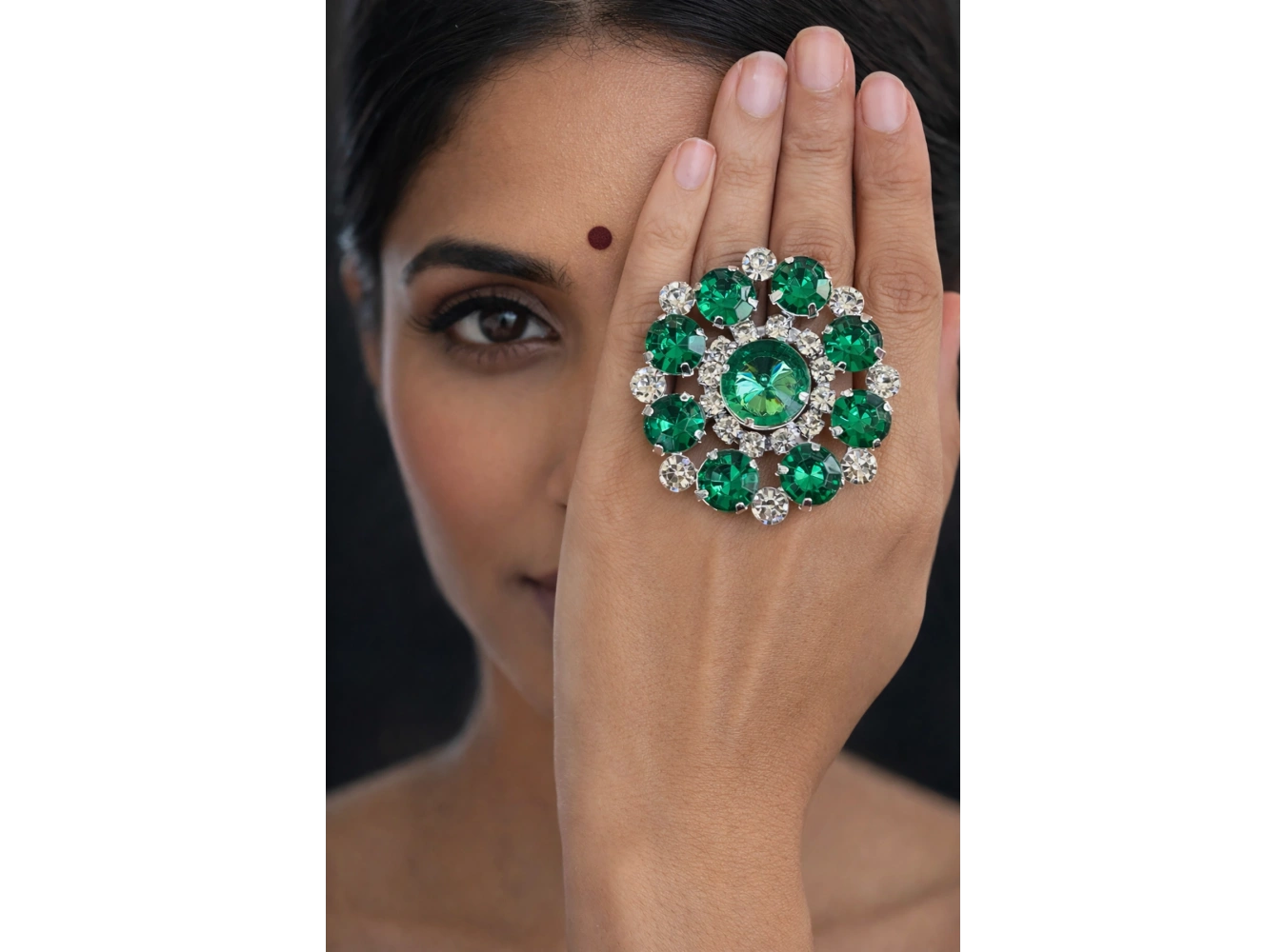 Gümüş Renk Taş Detaylı Tasarım Ayarlanabilir Yüzük