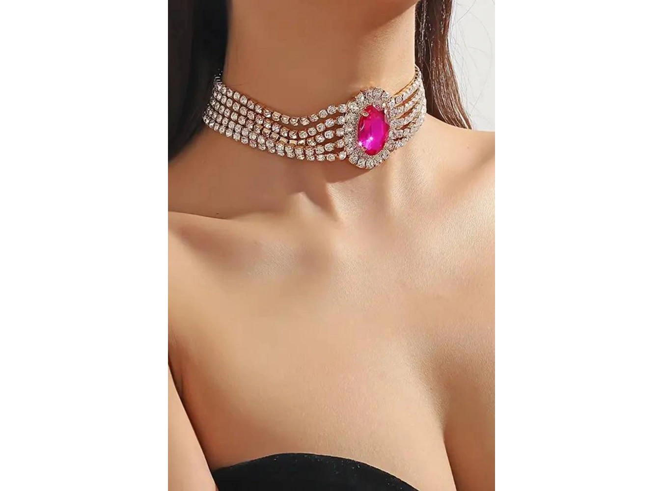 Gümüş Renk Taş Detaylı Tasarım Choker Kolye