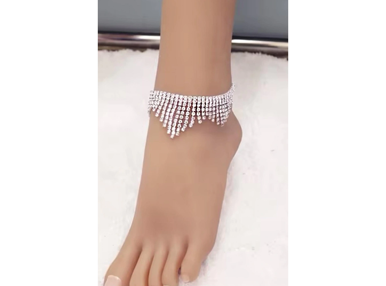 Gümüş Renk Taş Detaylı Tasarım Halhal