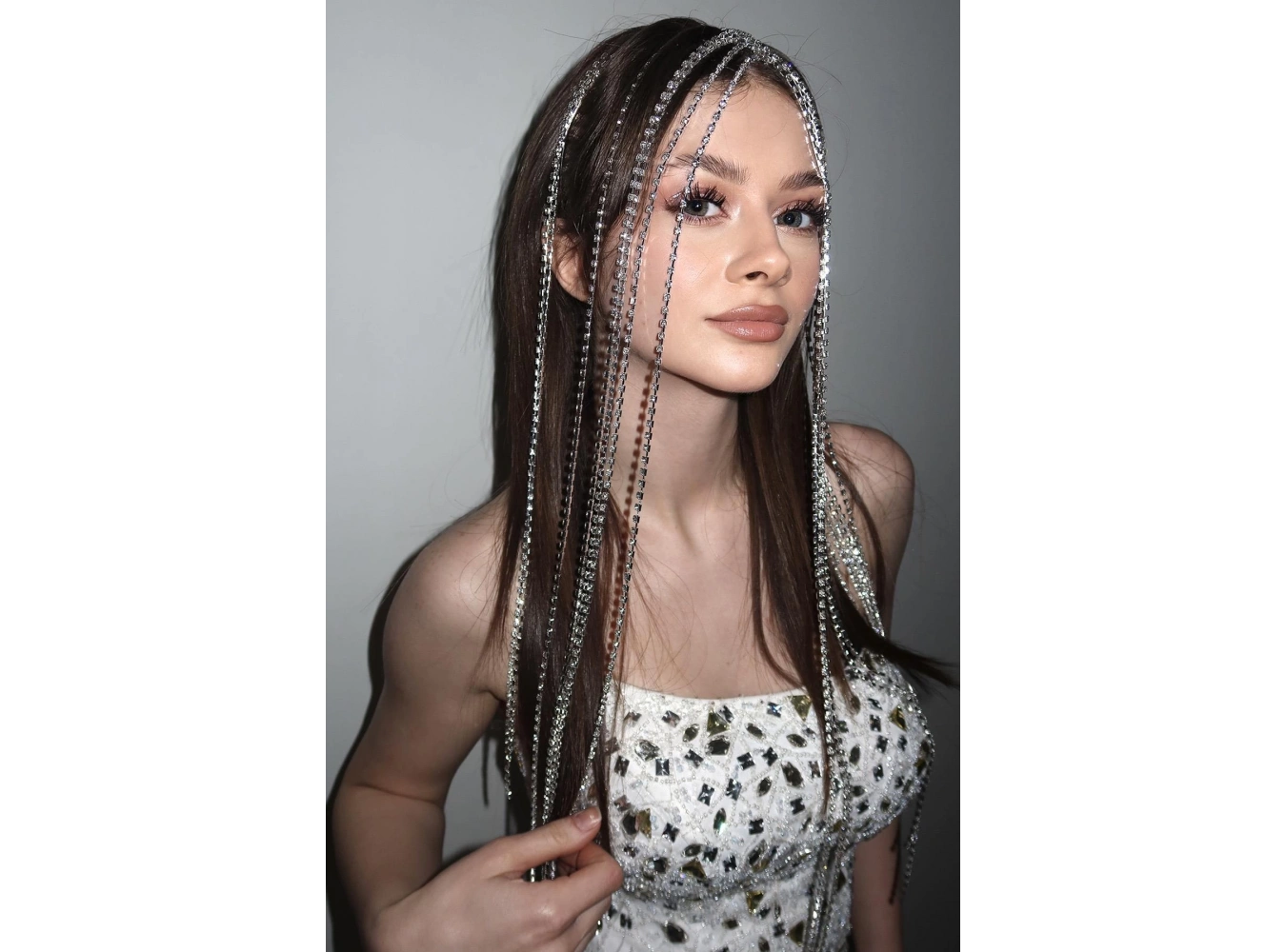 Gümüş Renk Taş Detaylı Tasarım Taç