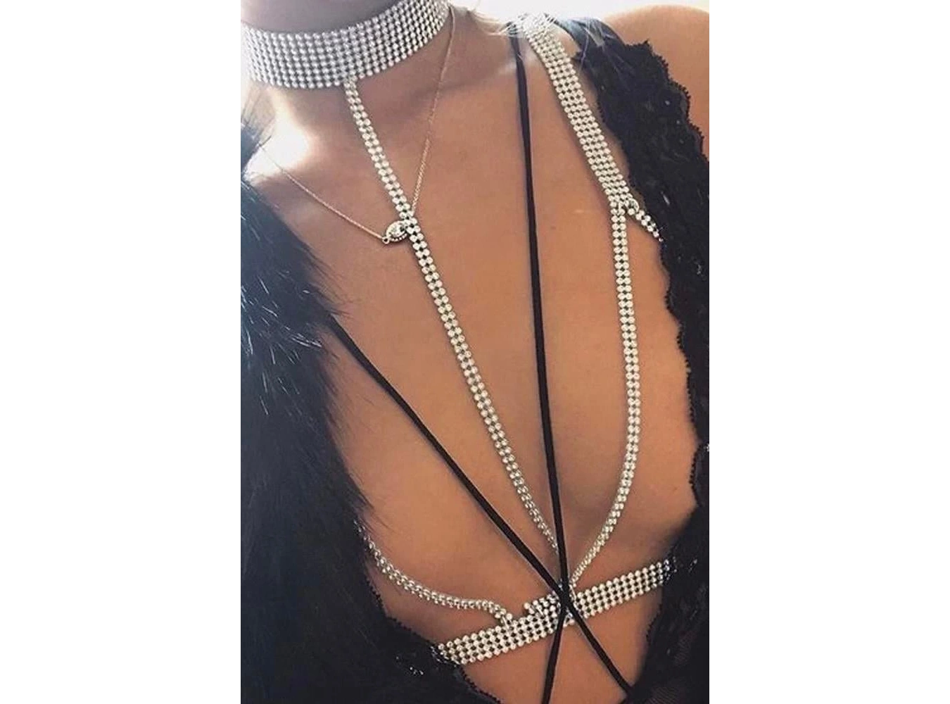 Gümüş Renk Taş Detaylı Tasarım Vücut Aksesuar