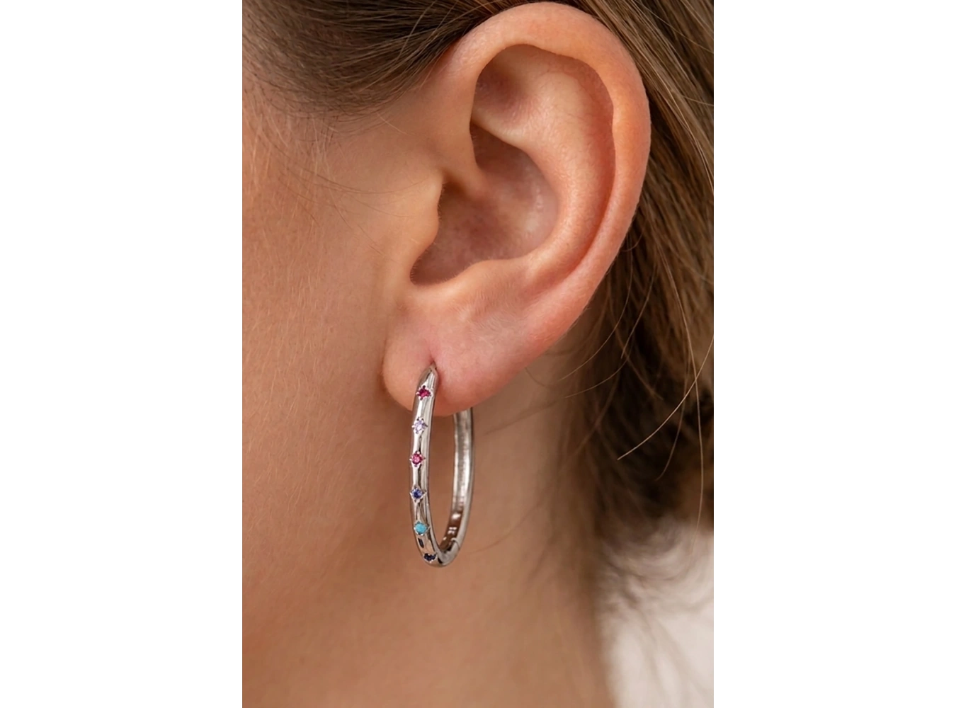 Gümüş Renk Taş Detaylı TX Küpe (Çift)