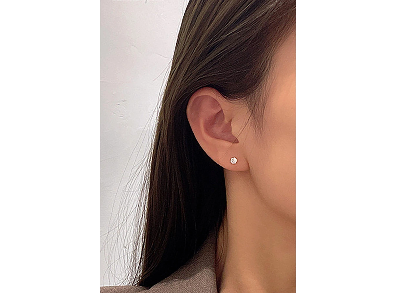 Gümüş Renk Taş Detaylı Unisex Küpe (Çift)