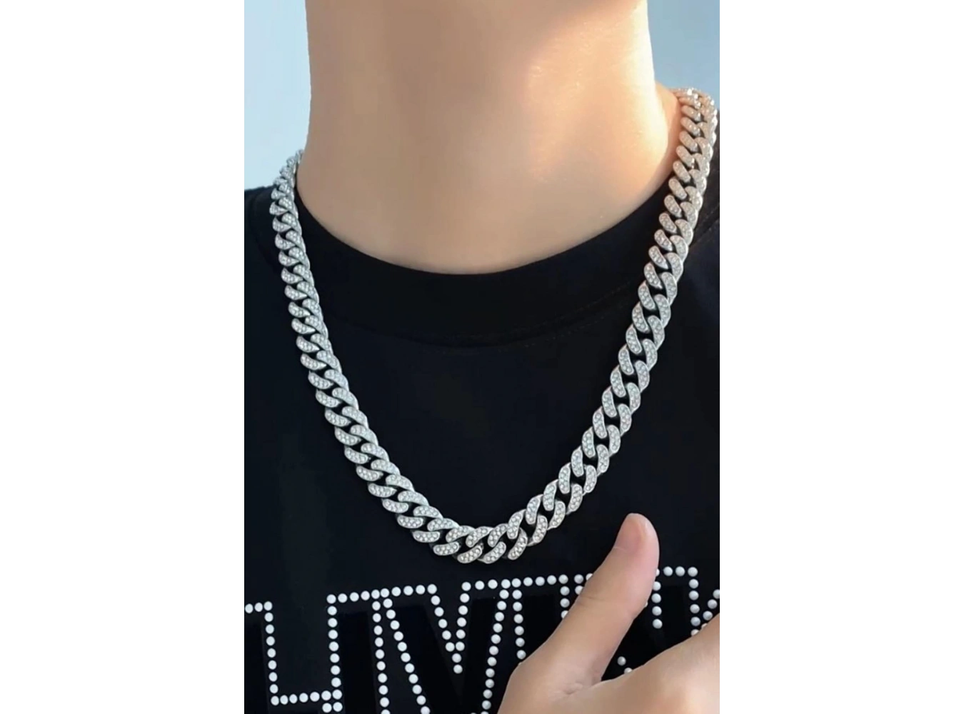 Gümüş Renk Taş Detaylı Unisex VİP Tasarım Kolye