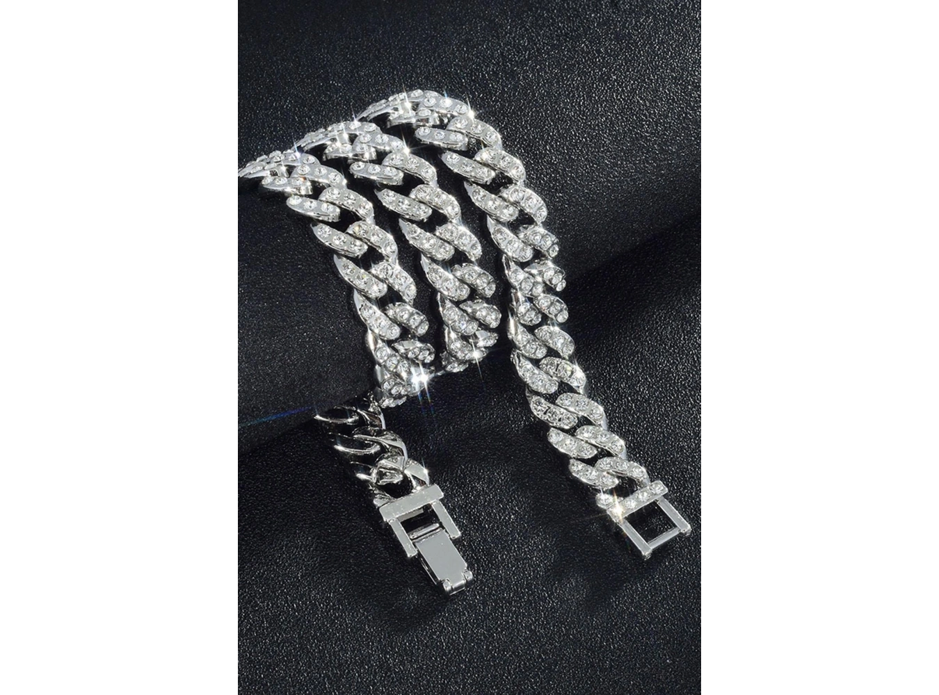 Gümüş Renk Taş Detaylı Unisex VİP Tasarım Kolye