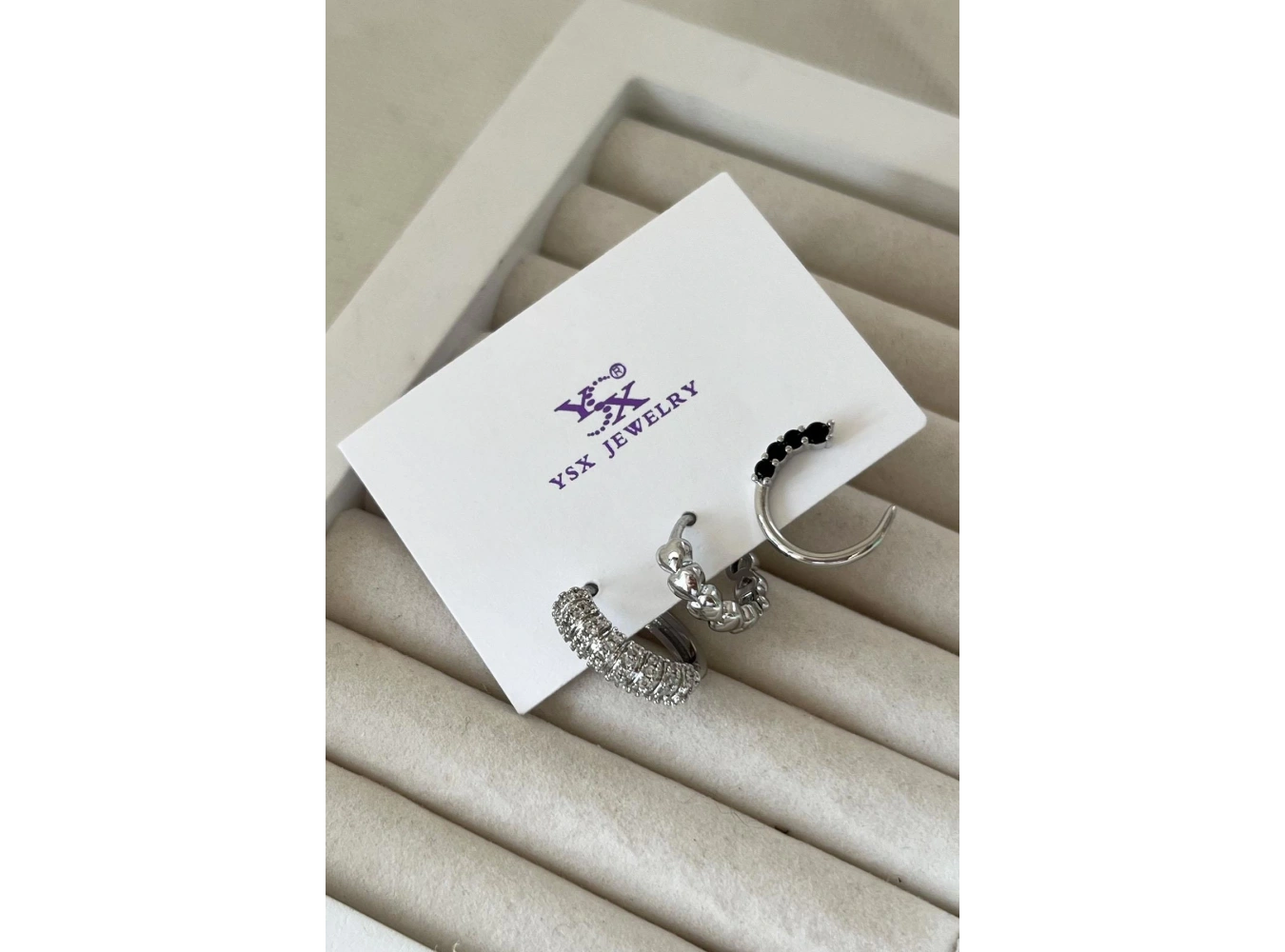 Gümüş Renk Taş Detaylı VİP 3lü YSX Küpe Set