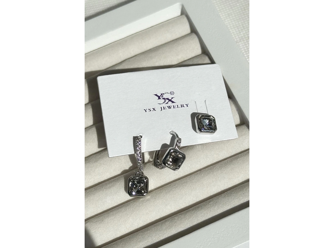 Gümüş Renk Taş Detaylı VİP 3lü YSX Küpe Set