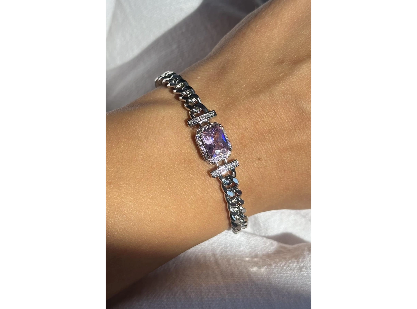 Gümüş Renk Taş Detaylı VİP YSX Bileklik