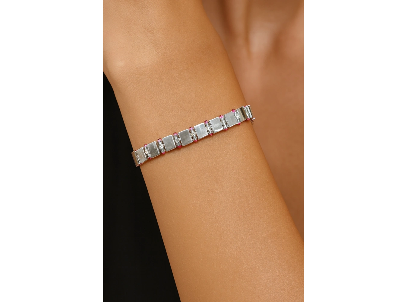 Gümüş Renk Taş Detaylı VİP YSX Bileklik