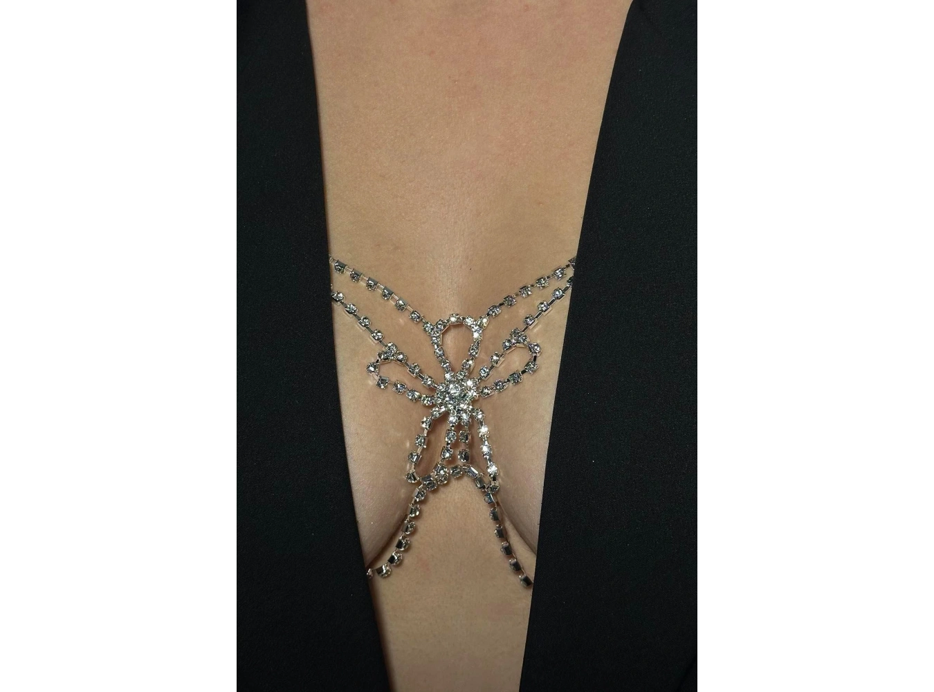 Gümüş Renk Taş Detaylı Vücut Aksesuarı