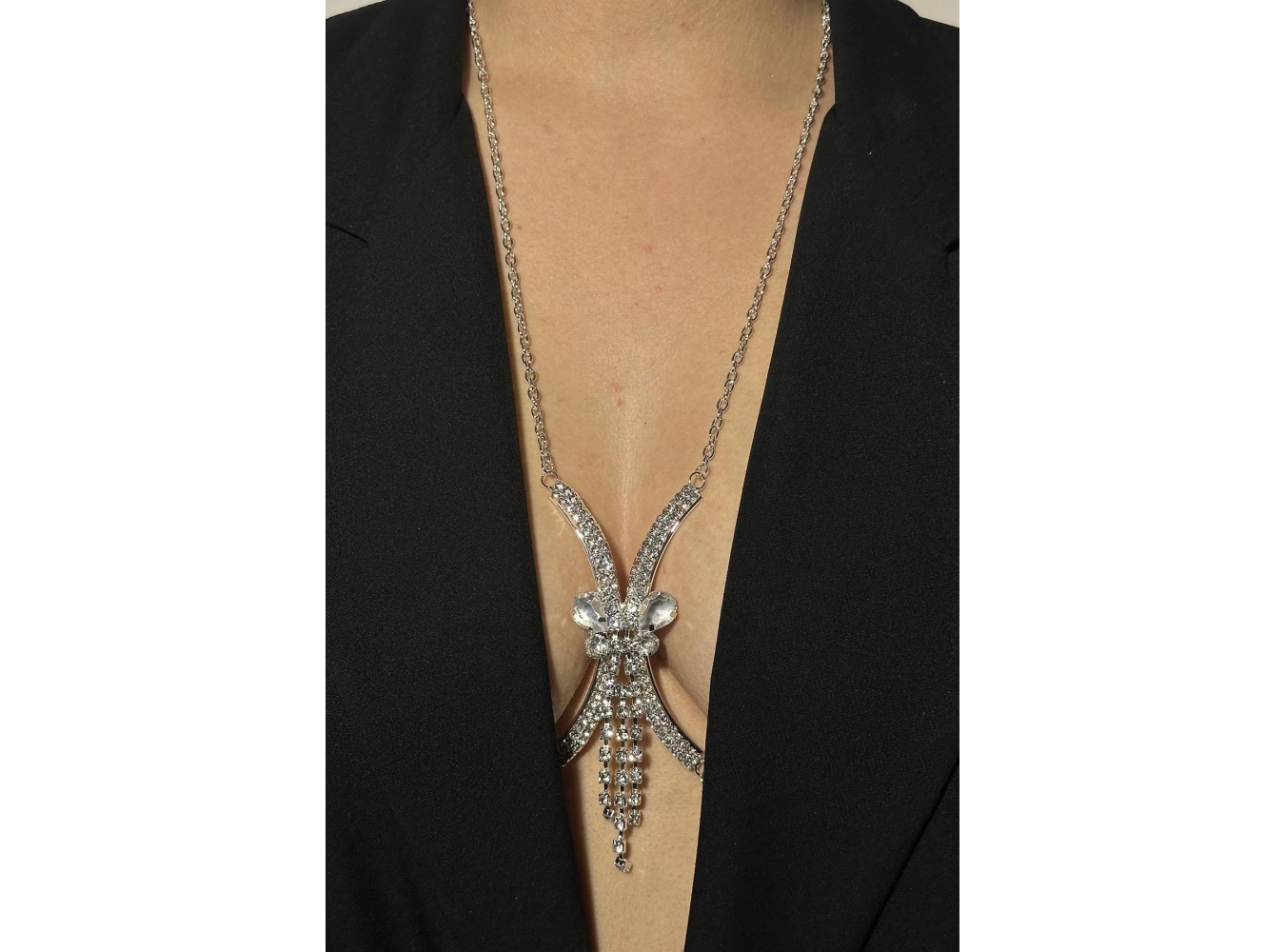 Gümüş Renk Taş Detaylı Vücut Aksesuarı