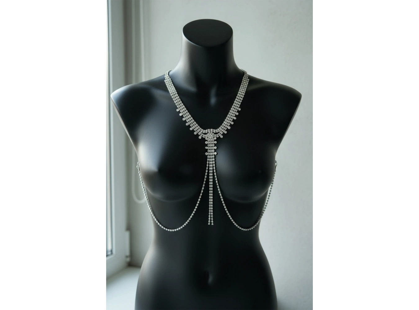 Gümüş Renk Taş Detaylı Vücut Aksesuarı