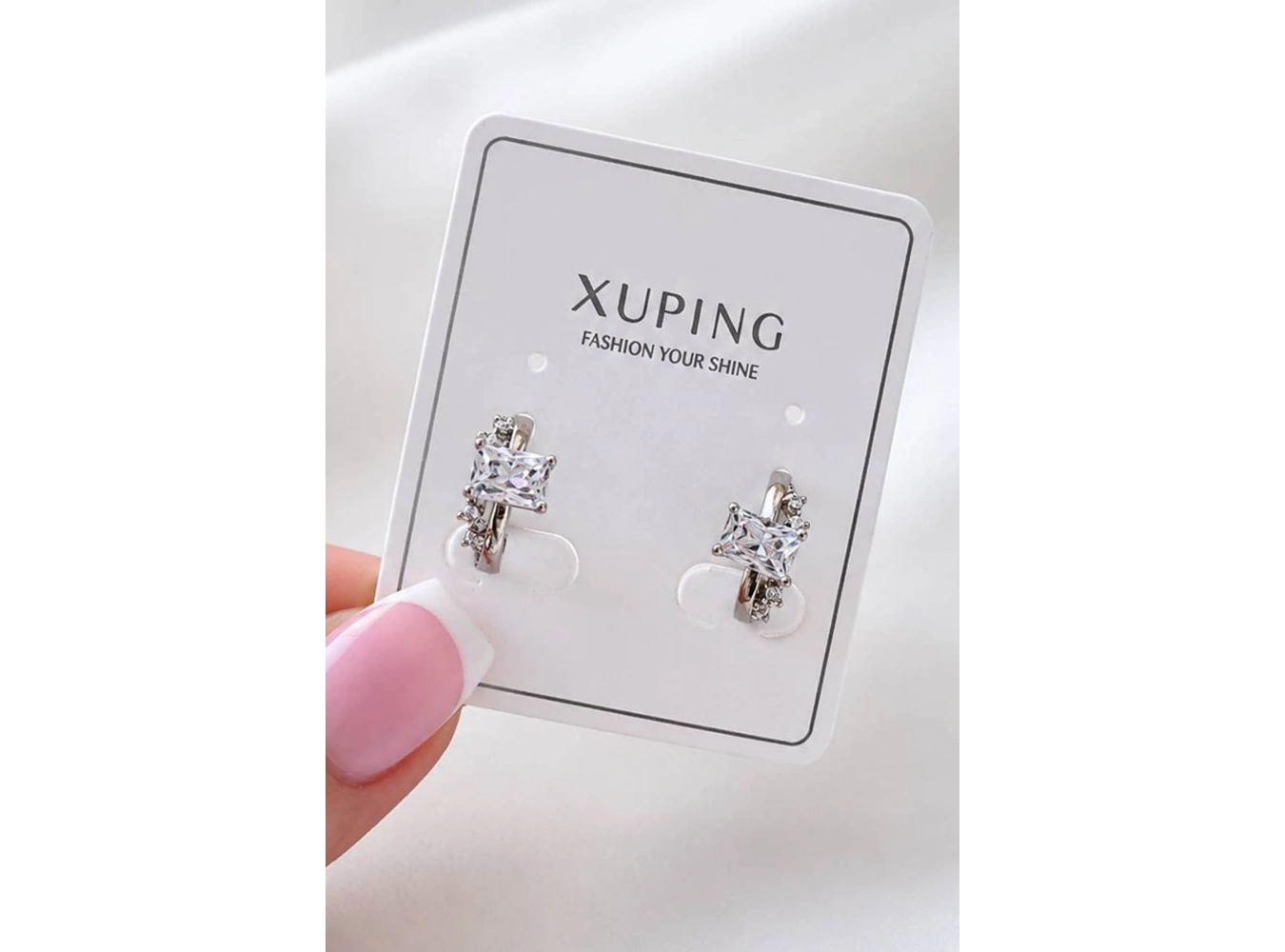 Gümüş  Renk Taş Detaylı  Xuping Halka  Küpe (Çift)