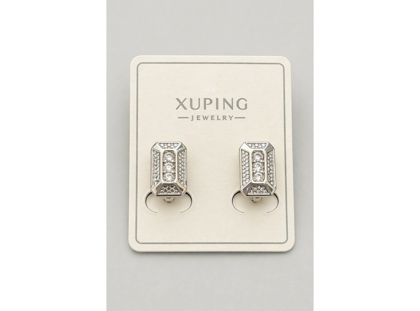 Gümüş Renk Taş Detaylı Xuping Küpe (Çift)