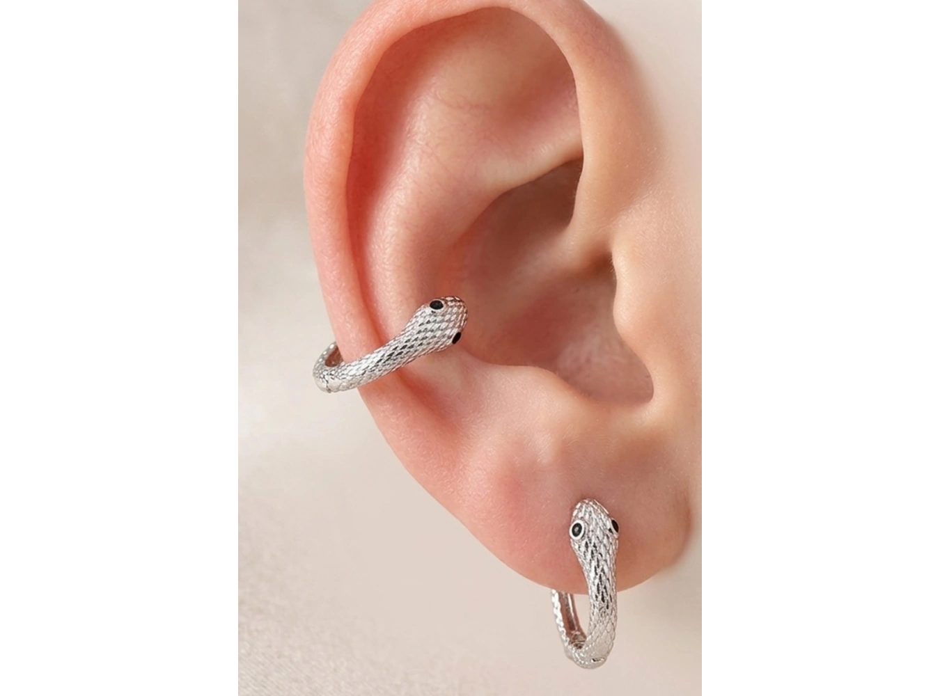 Gümüş Renk Taş Detaylı Xuping Küpe (Çift)