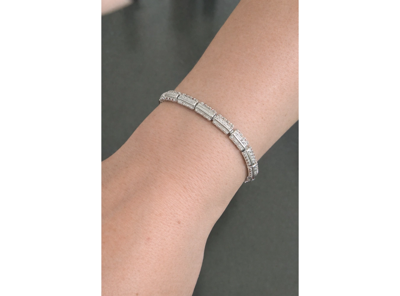 Gümüş Renk Taş Detaylı Xuping VİP Bileklik