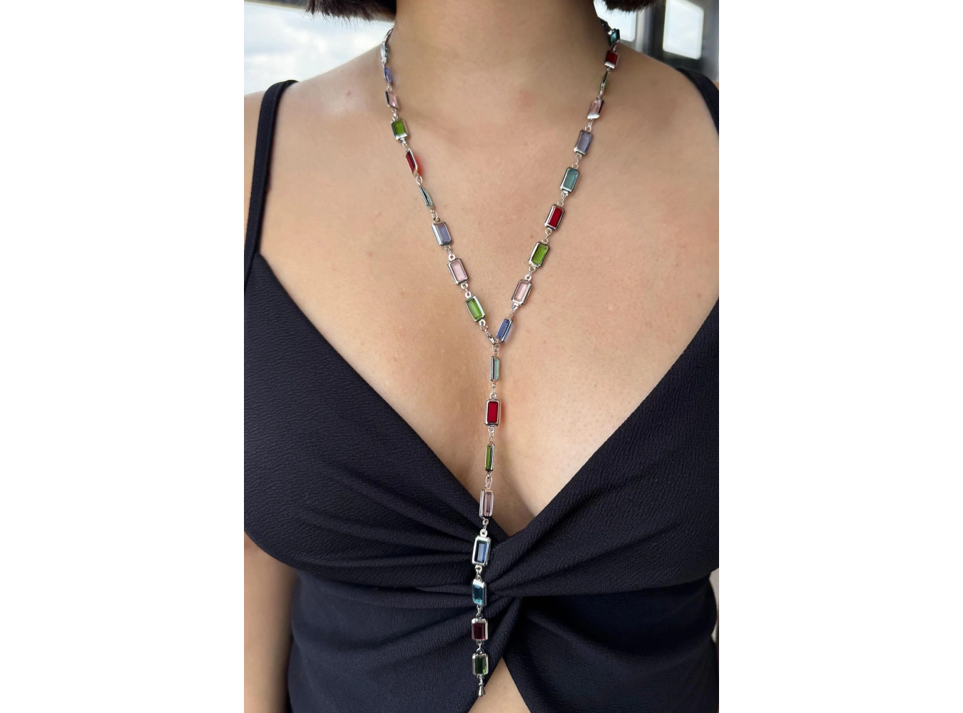 Gümüş Renk Taş Detaylı YSX Y Kolye