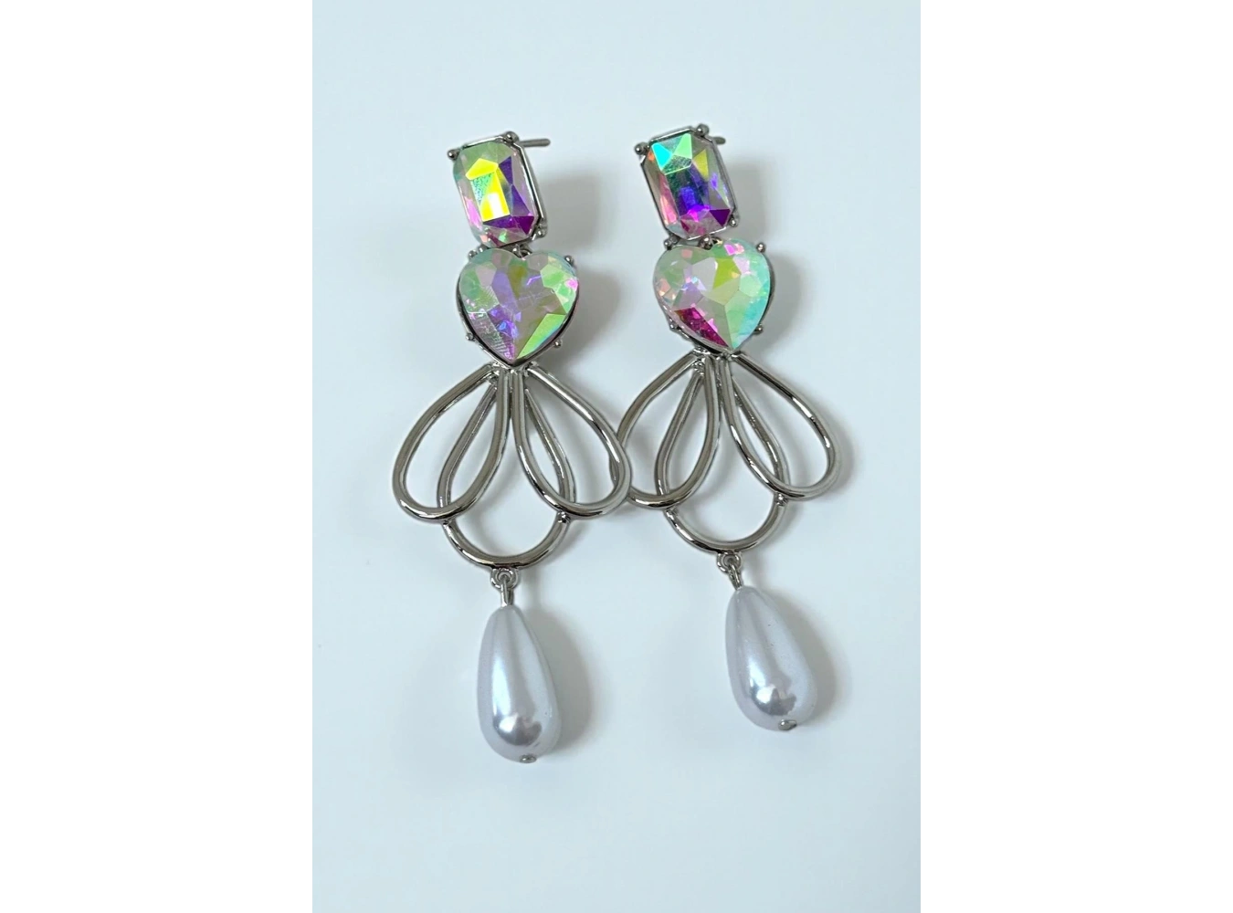 Gümüş Renk Taş Ve İnci Detaylı Tasarım Küpe (Çift)