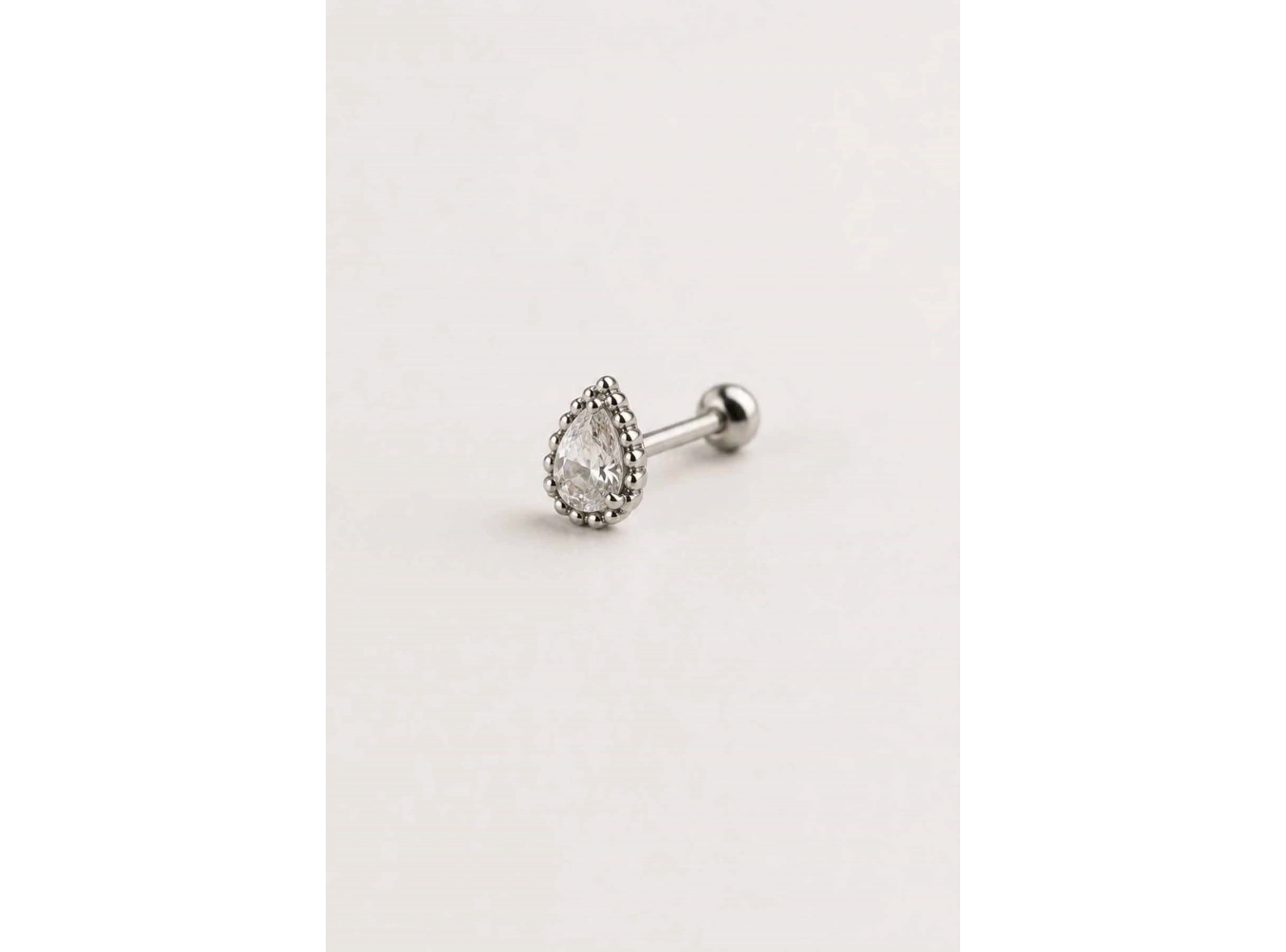 Gümüş Renk Taşlı Büyük Boy Cerrahi Çelik Tragus/Kıkırdak Küpe/Piercing (Tek)