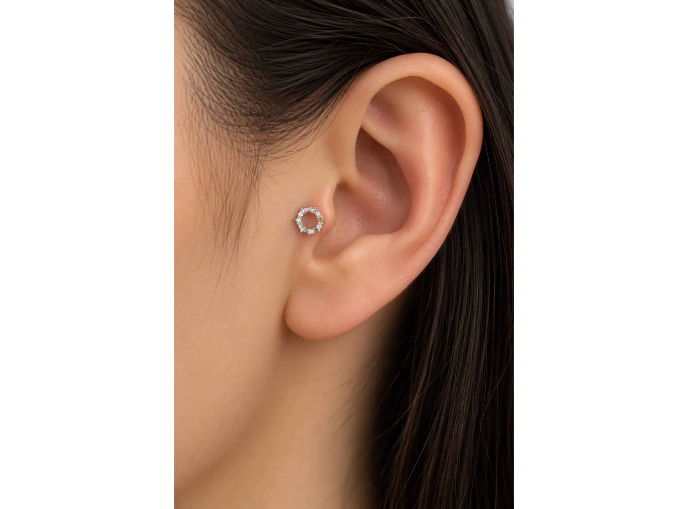 Gümüş Renk Taşlı Cerrahi Çelik Tragus/Kıkırdak Küpe/Piercing (Tek)