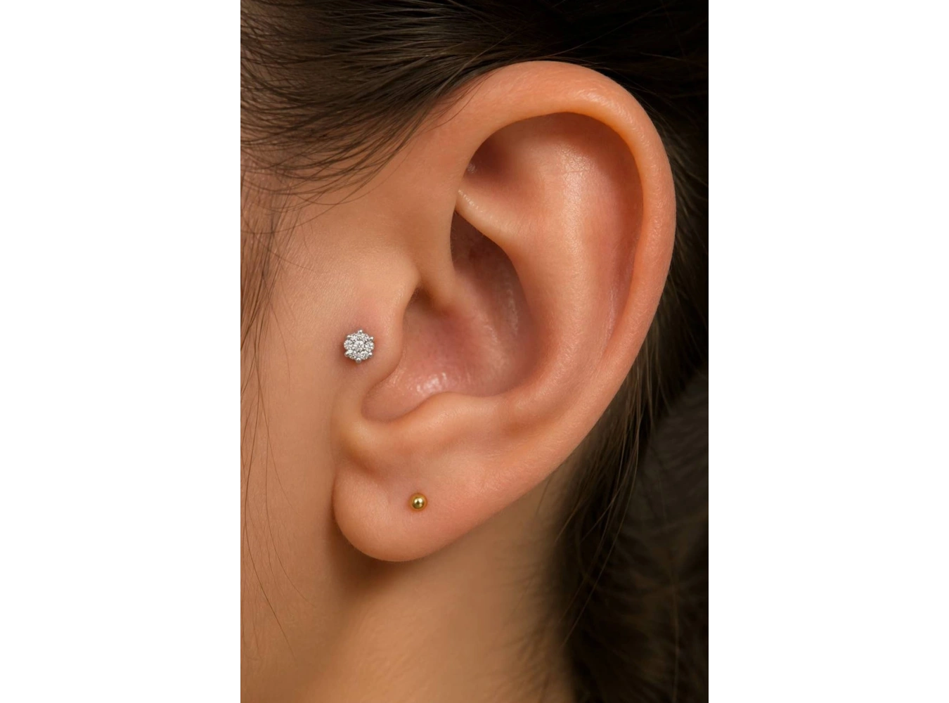Gümüş Renk  Taşlı Cerrahi Çelik Tragus/Kıkırdak Küpe/Piercing (Tek)