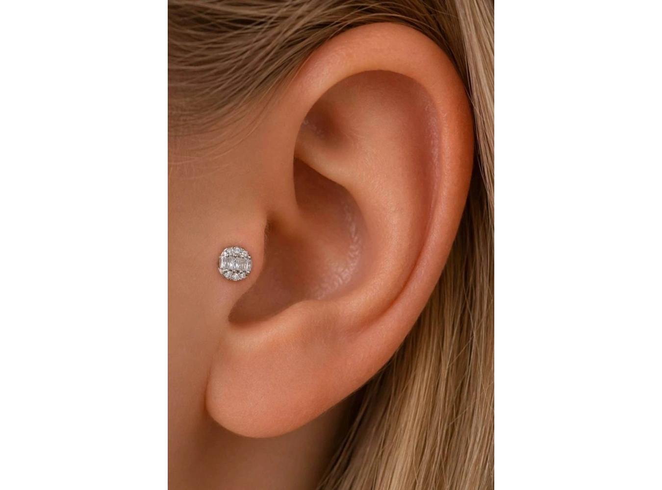 Gümüş  Renk  Taşlı Cerrahi Çelik Tragus/Kıkırdak Küpe/Piercing (Tek)